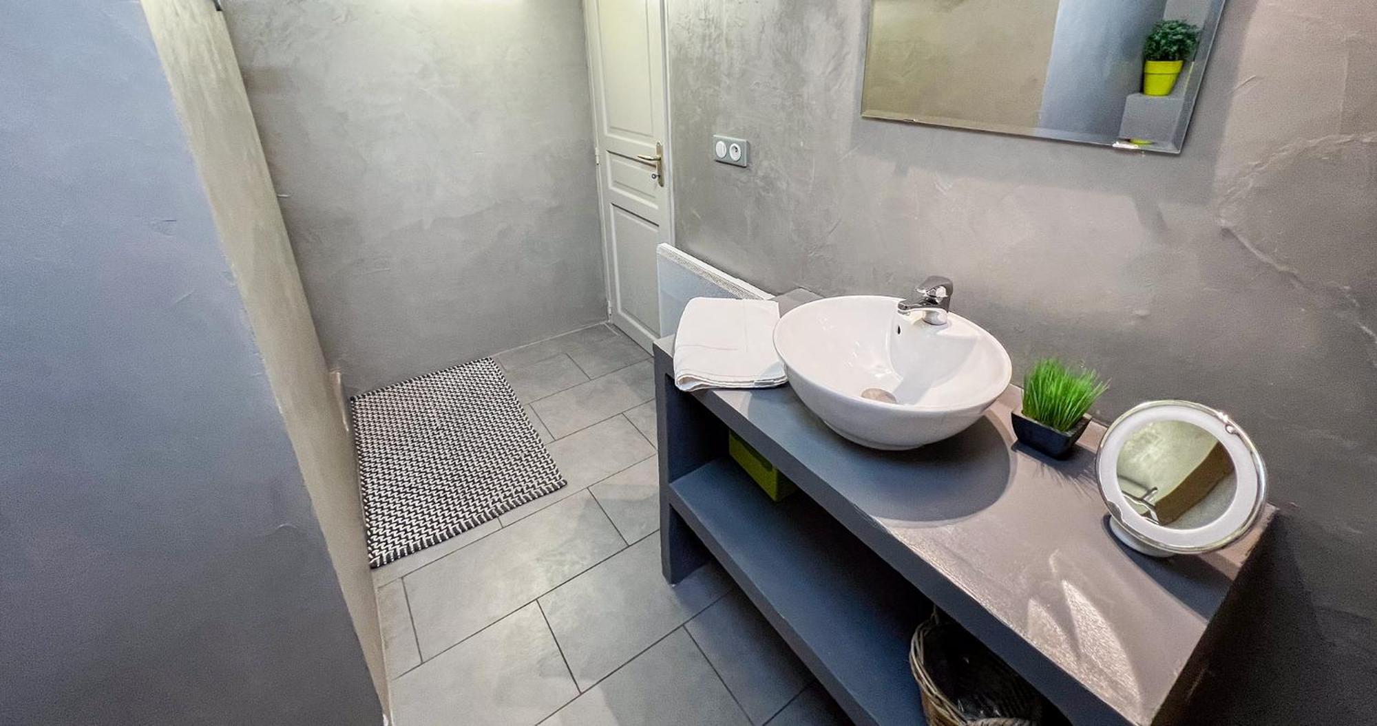 Апартаменты Ac - Private Exterior - Au Pied Du Palais Des Papes! Авиньон Экстерьер фото